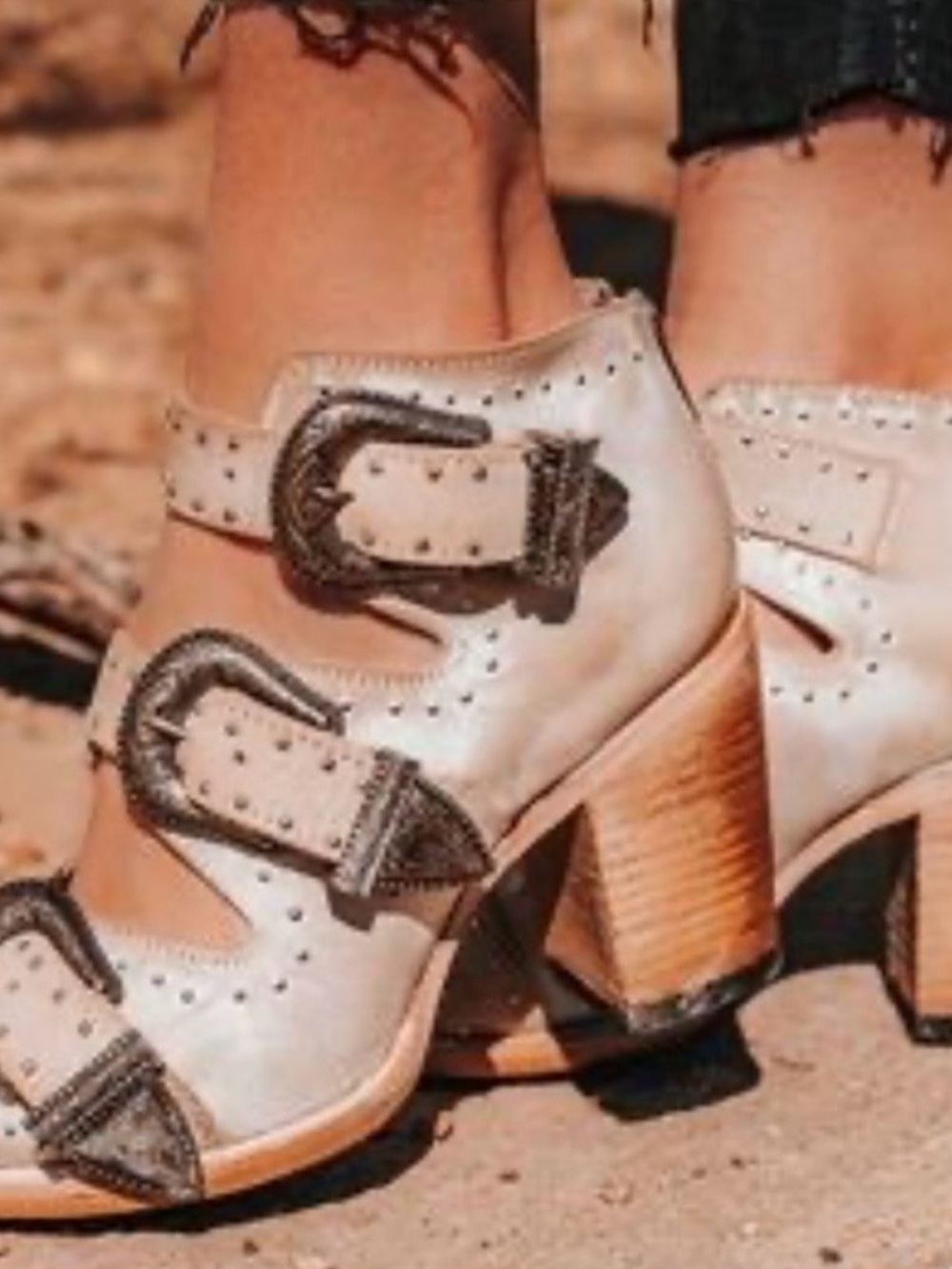 Free bird Violet Chunky Heel Cutout Sandals with Buckle Straps - Beige